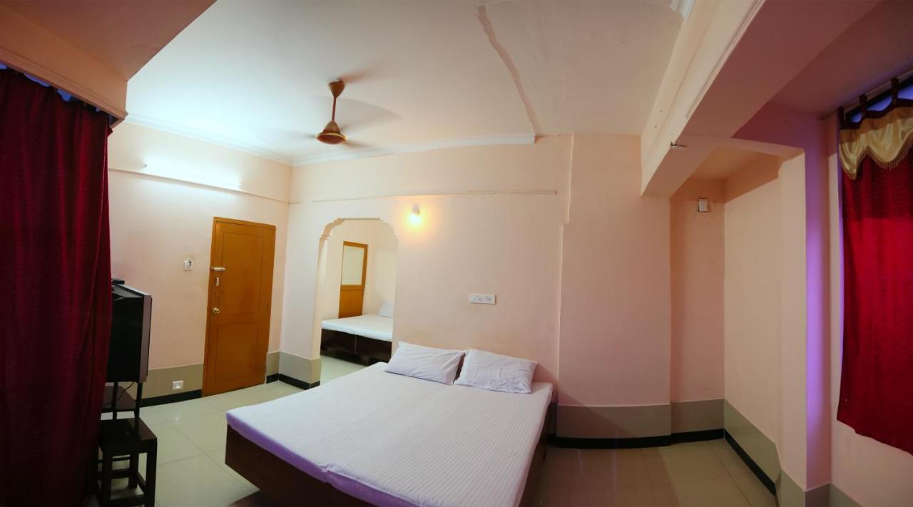 Sri Jawahar'S Residency Hotel ปัลนี ภายนอก รูปภาพ