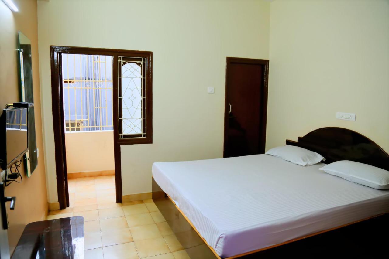 Sri Jawahar'S Residency Hotel ปัลนี ภายนอก รูปภาพ